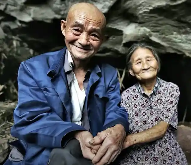 Couple Ran for the Mountains and Settled in a Cave 60 Years Ago – Journalists Found Them