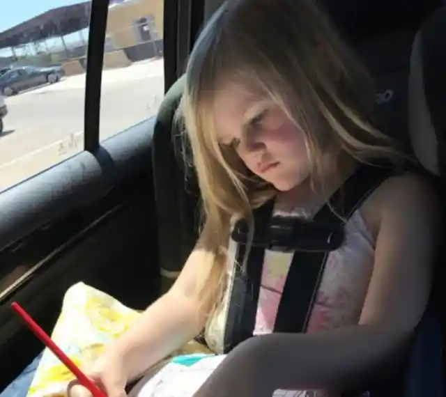 Girl Waves To Train Each Day, 3 Years Later Mom Realizes Big Mistake