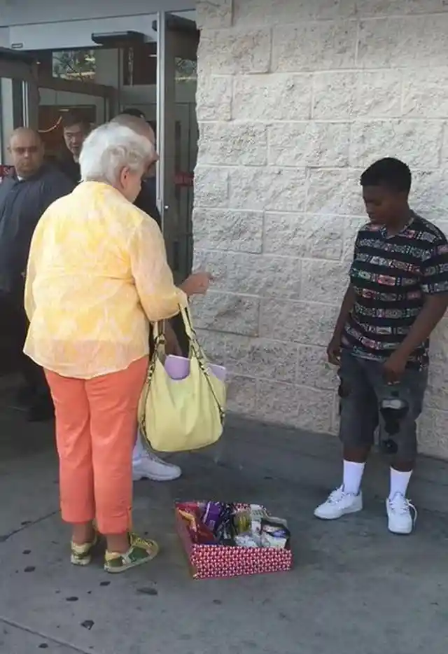 Old Lady Starts Yelling At Kid Who Is Selling Halloween Candy, Stranger Steps In And Saves The Day