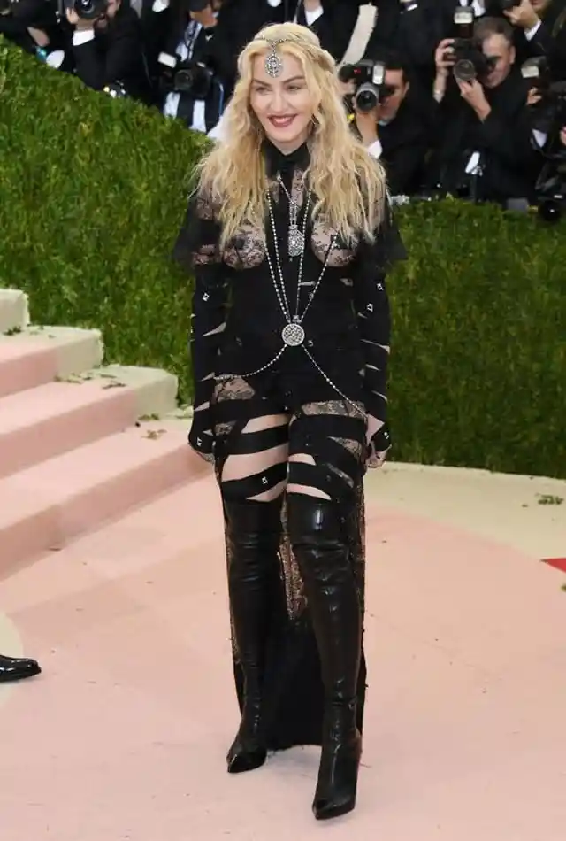 MADONNA - In Givenchy