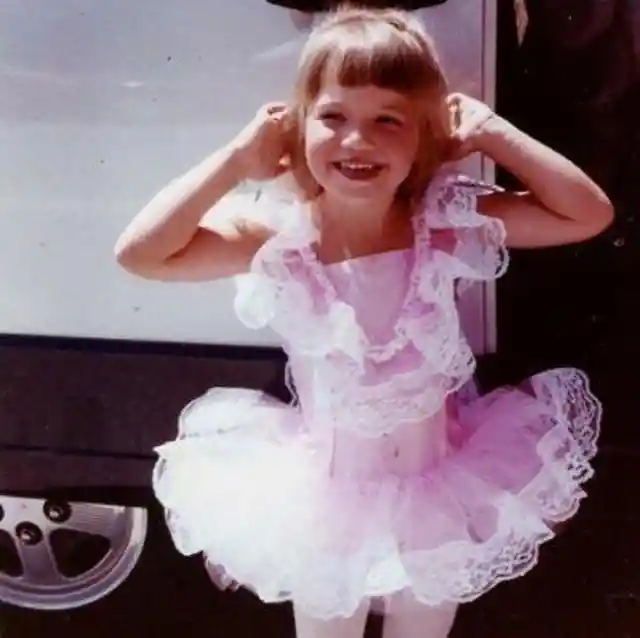 28 Throwback Pics Of Celebrities Who Were Once Dancers