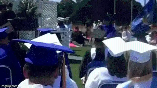 16 Epic Graduation Fails