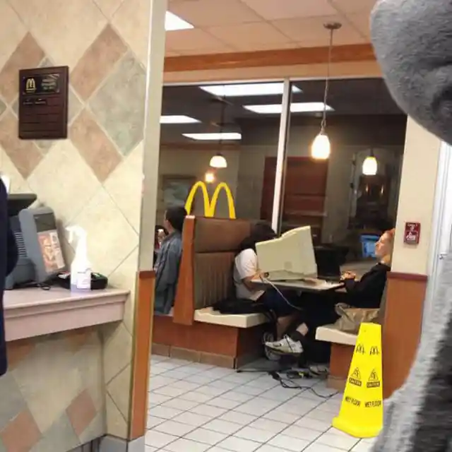 McDonald’s Is The Most Unpredictable Place Ever And Here Are 30 Reasons Why!