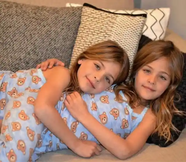 Identical Twin Sisters Have Grown Up To Become “Most Beautiful Twins In The World”
