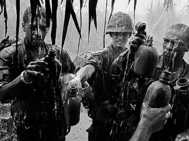 20+ Unreleased Photos of the Vietnam War