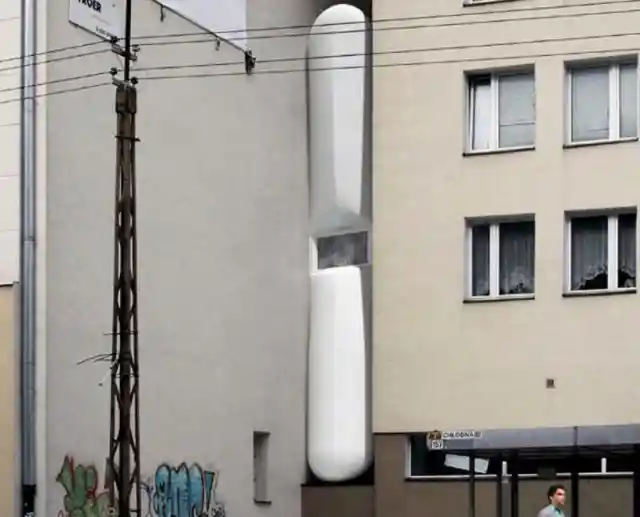 The Keret House, Poland