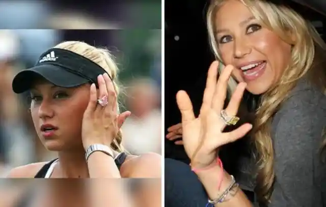 Two Rings For This Tennis Star