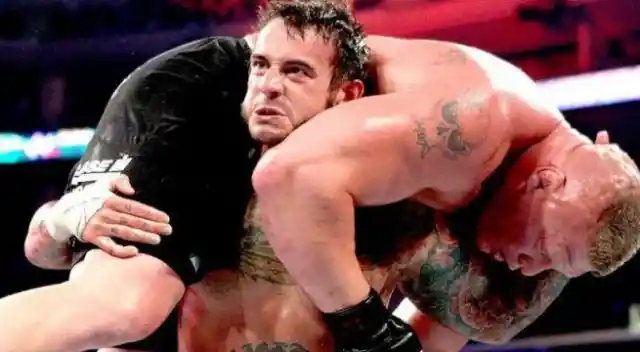 These Are The Coolest Wrestling Moves - Some Were Banned In The WWE