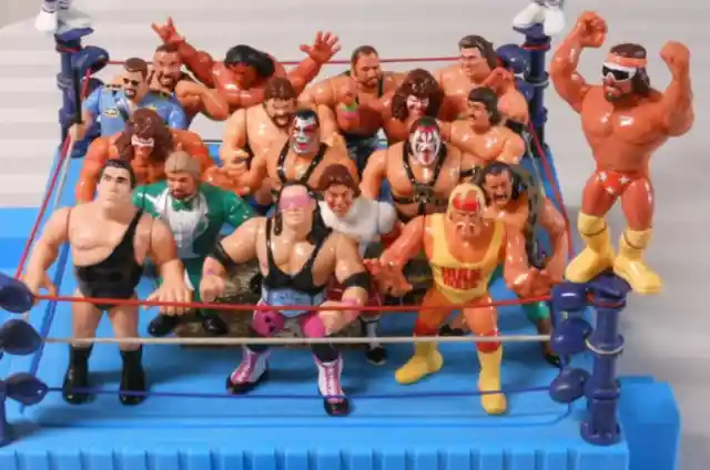 See if you can name these famous wrestlers. 