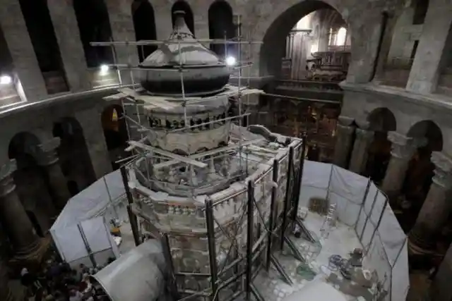 Scientists Open Jesus’ Tomb, Their Groundbreaking Discovery Shook Everyone To The Core