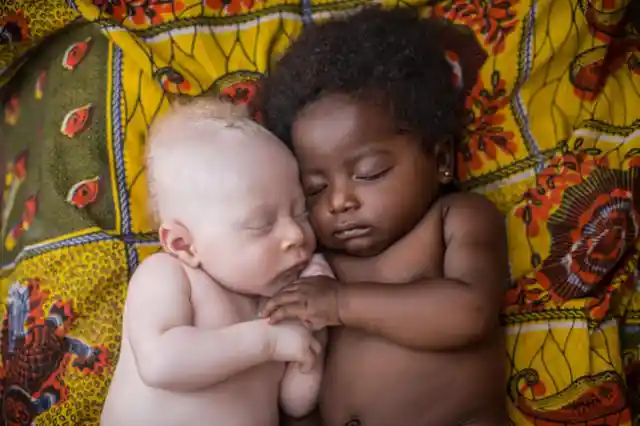 44 Incredibly Powerful Images Of Love That Will Leave You Speechless