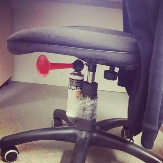 How Would You React? 20 Of The Most Epic Pranks Ever!