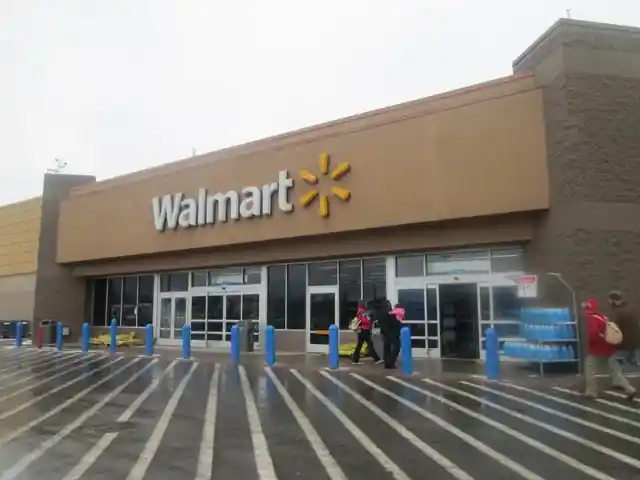 Mom Loses Boy In Walmart, 10 Minutes Later She Finds Him On The Floor