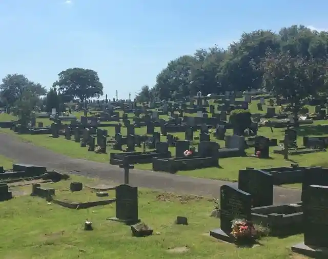 Stranger Knocks On Their Door, Devastated Family Rushes to The Cemetery