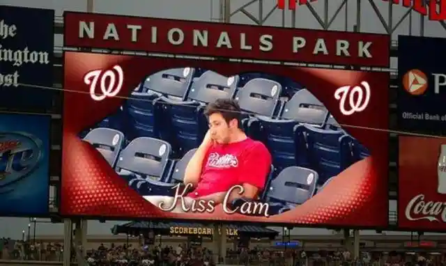 Lonely Hearts Kiss Cam