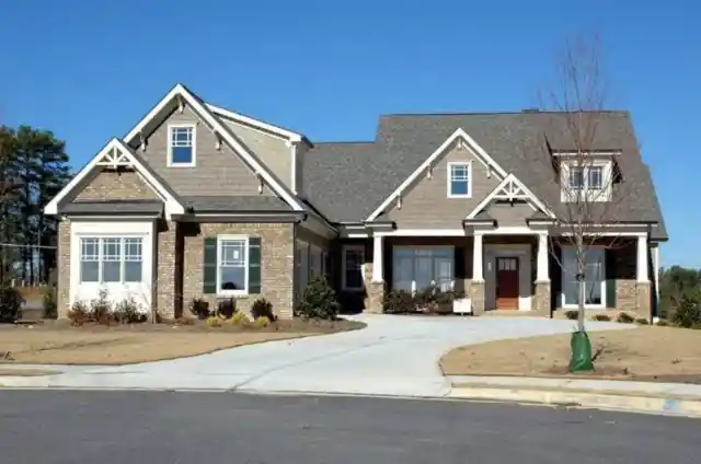 Couple Hides Big Secret Behind Their Garage Door – Then Authorities Find Out About Their Plan 