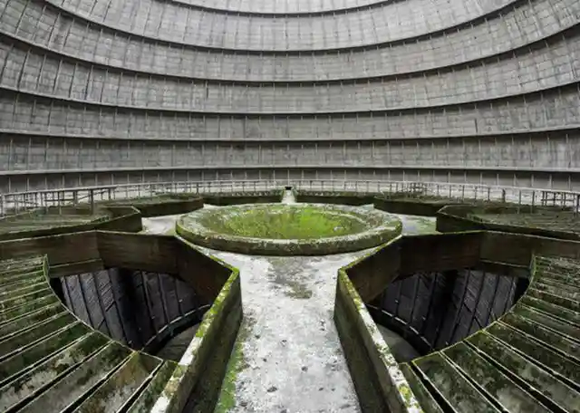 20 Most Haunting Photos Of Abandoned Places Around The World
