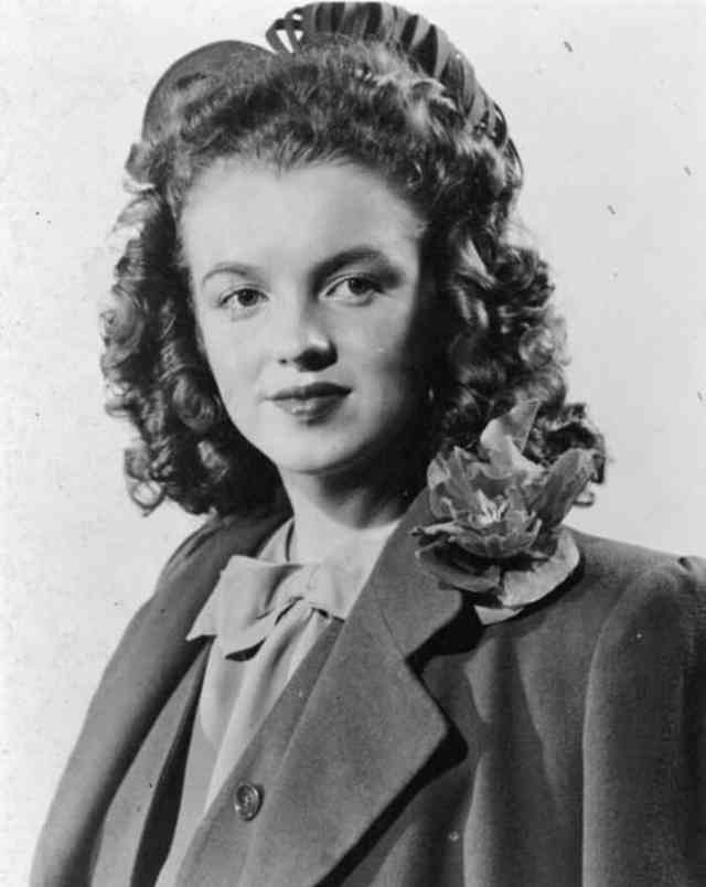 Norma Jeane As A Teenager - 1940