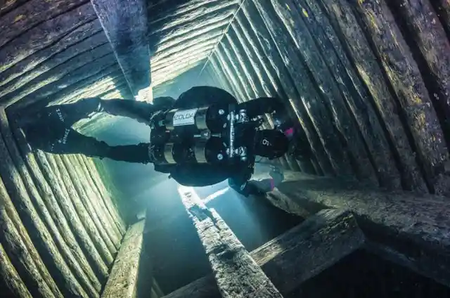 Underwater Cave-in