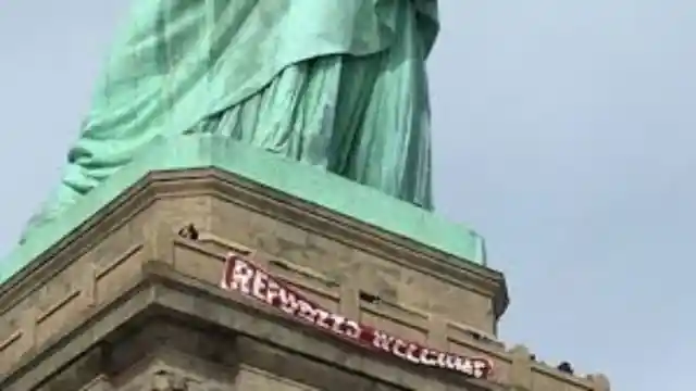 They Found This Message On Lady Liberty's Foot