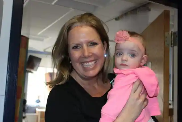 Little Girl Had No Hospital Visitors For 5 Months, Then A Surprising Guest Shows Up