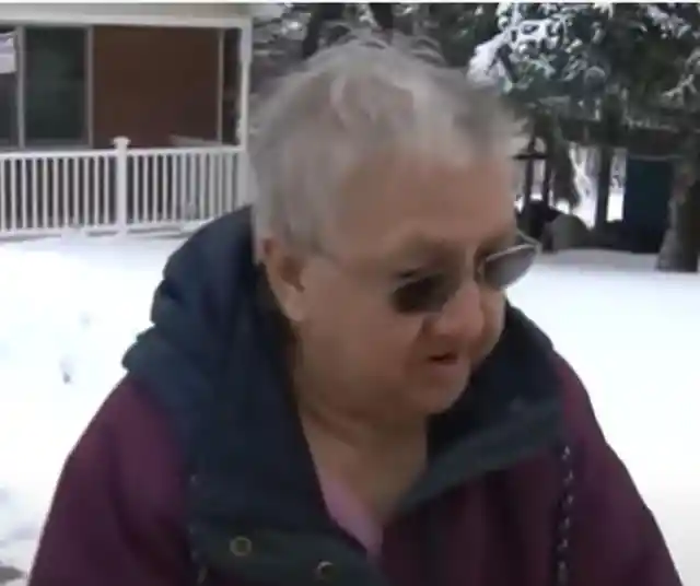 Passerby Calls Police On 73-Year-Old Woman When He Saw What She Was Doing In Front Of Her Neighbor's House