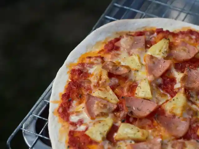 How do you feel about pineapple on a pizza?