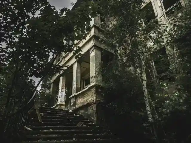 27. The Haunted Dorm