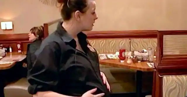 Pregnant Waitress Serves Cop Lunch, Moments Later He Runs Away