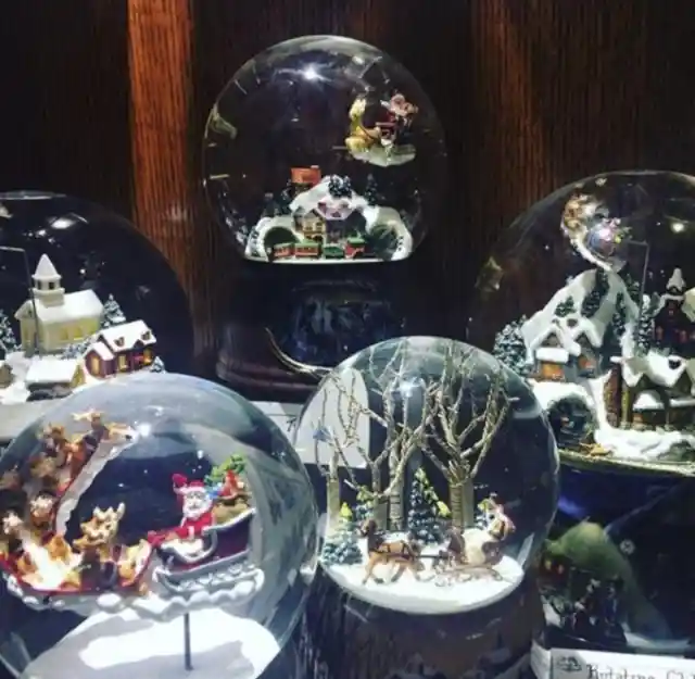 Airport Regulations for Snow Globes
