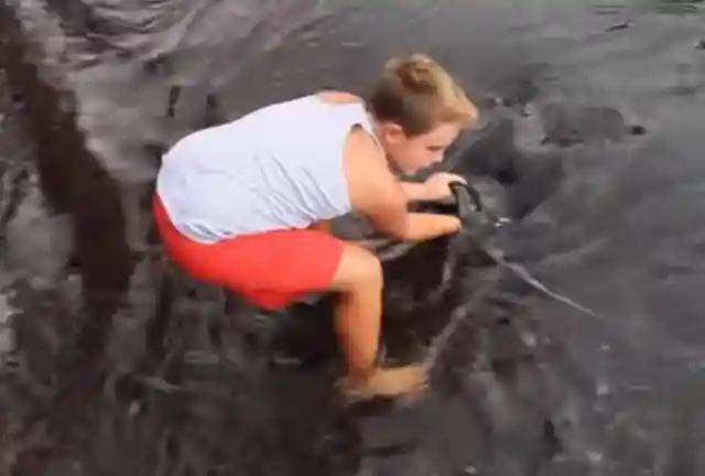 Little Boy Is Traumatized After Encountering This Sea Creature By The Docks