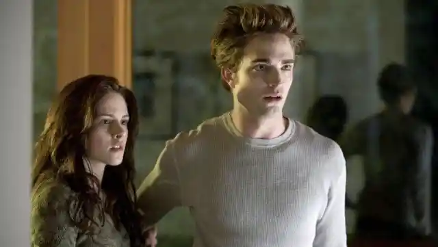 Where Does Bella Meet Edward In Twilight?