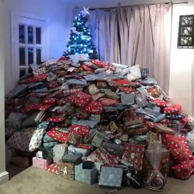 Unwrapping This Forgotten Gift Made This Couple Come To A Shocking Realization