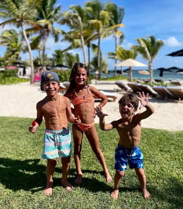 Jessie James Decker Claps Back at Claim She Photoshopped Abs on Her Kids