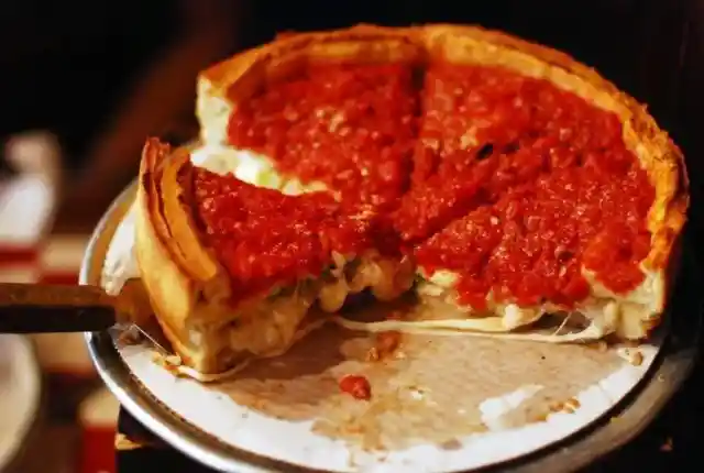 Illinois: Deep-Dish Pizza