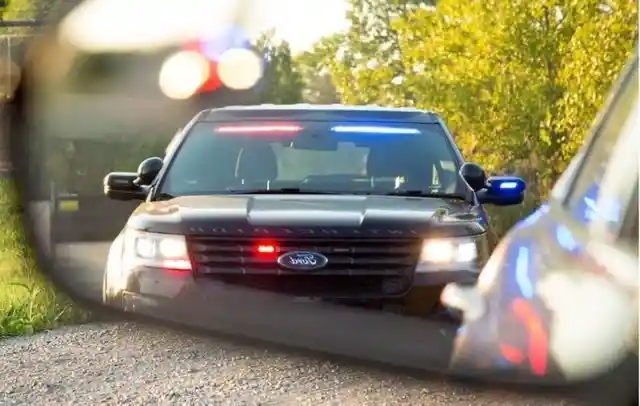 Ever Wondered Why Cops Touch Your Tail Light When They Pull You Over?