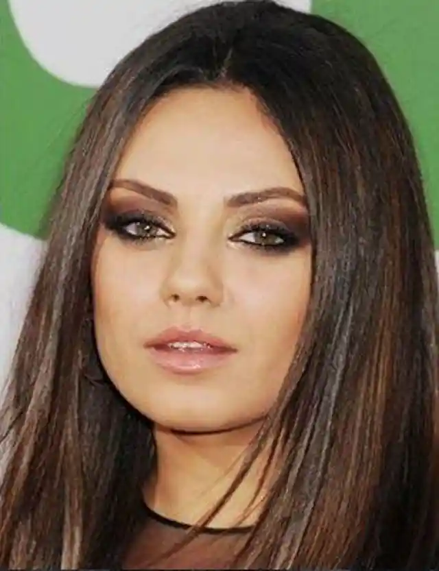 Mila Kunis con maquillaje