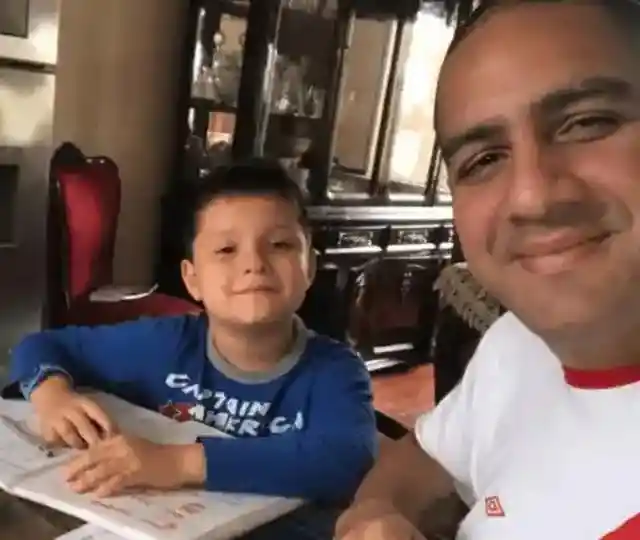 Teacher Writes Note On Boy’s Homework, Has No Idea Who Dad Is