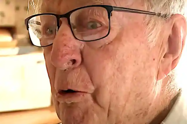 89-Year-Old Man Cries Because Of TikTok