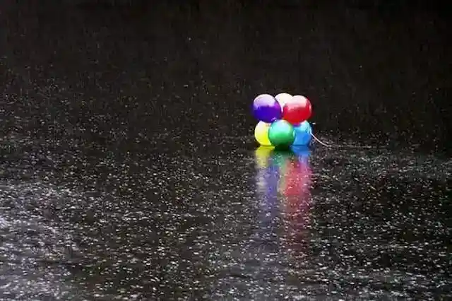 Balloons And Rain Is A Really Bad Mix