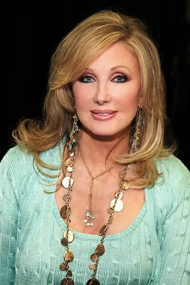 Morgan Fairchild (Jenny Boyer)