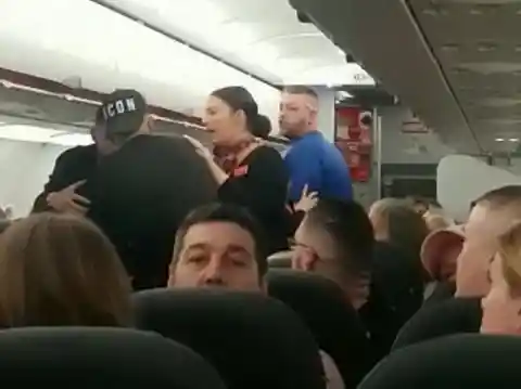 Woman Finds Out About Husband’s Secret, Forces Plane To Make An Emergency Landing