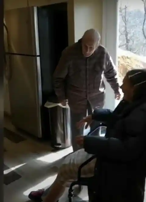 Elderly Couple Burst In Tears When See The Basement Their Son Place Them In