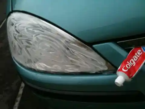 Use Toothpaste to Decloud Headlights for Full Sparkle