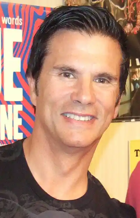 Lorenzo Lamas (Antonio Belmonte / Gregori Papanopolis / Brett Clark)