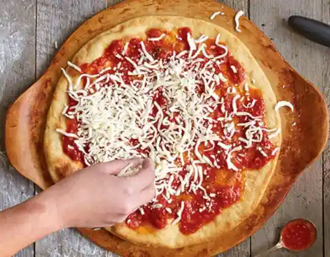 Make A Pizza And We'll Guess What Zodiac Sign You Are
