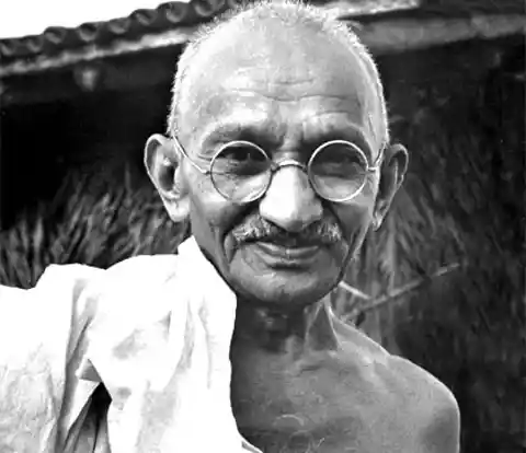  Mahatma Gandhi