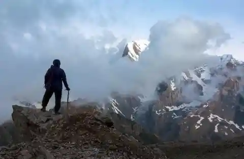 Friend Cut Man's Rope At Altitude Of 5,000 m, 7 Days Later, A Miracle Happened