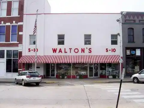 Wal-Mart (Walton's), Rogers, AR, 1962