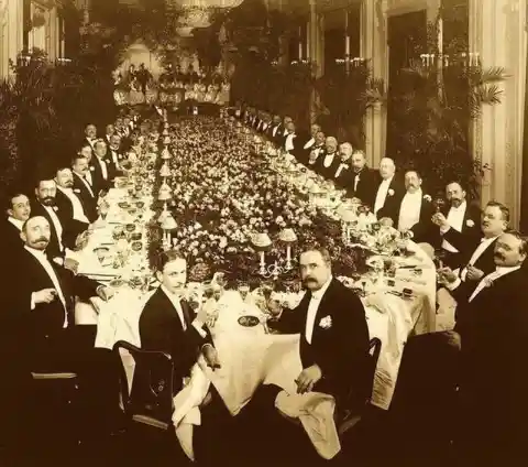A ‘Casual’ Dinner Party At The Hotel Astor In 1904
